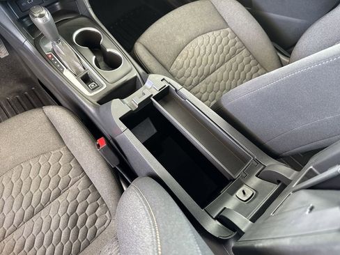 Certified 2020 Chevrolet Equinox LT FWD image 17