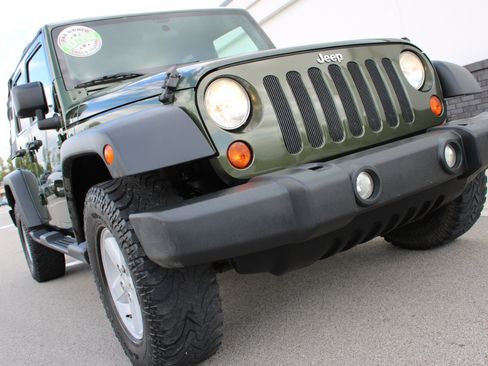 Used 2008 Jeep Wrangler Unlimited X image 9