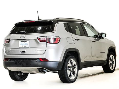 Used 2018 Jeep Compass Limited w/ Navigation Group AWD/4WD image 6