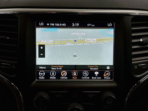 Used 2018 Jeep Grand Cherokee Altitude AWD/4WD image 21