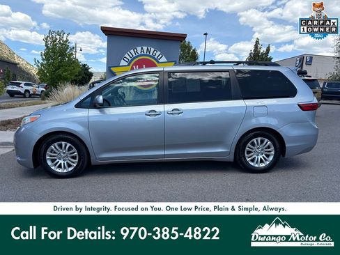 Used 2015 Toyota Sienna XLE w/ XLE Navigation Package FWD image 3