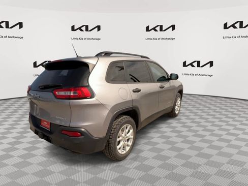 Used 2016 Jeep Cherokee Sport w/ Cold Weather Group AWD/4WD image 9