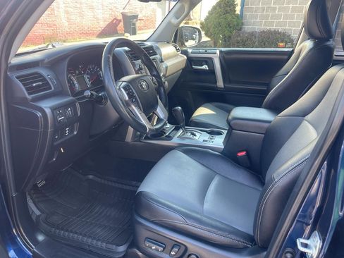 Used 2015 Toyota 4Runner SR5 Premium image 12