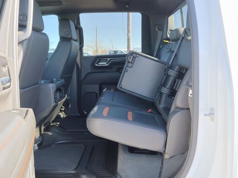 Used 2024 GMC Sierra 2500 AT4 w/ AT4 Premium Plus Package image 31