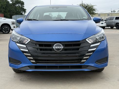 Used 2023 Nissan Versa SV FWD image 10