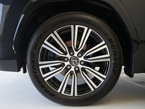Used 2026 Lexus LX 600 4WD w/ Luxury Package image 37