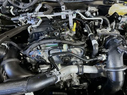 New 2025 Ford Bronco Big Bend image 9