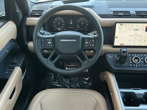 Used 2025 Land Rover Defender 110 V8 image 15