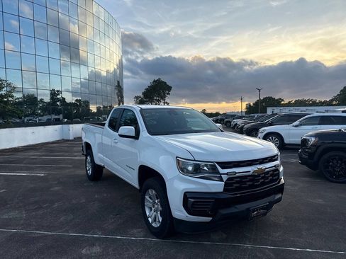 Used 2022 Chevrolet Colorado LT w/ Fleet Safety Package RWD image 9