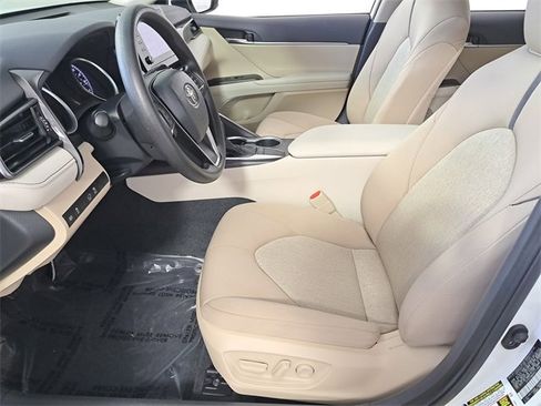 Used 2023 Toyota Camry LE image 19