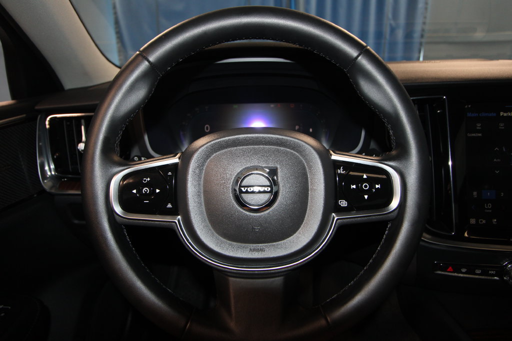 Used 2024 Volvo S60 B5 Plus AWD/4WD image 10