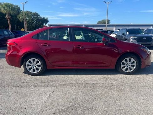 Used 2023 Toyota Corolla LE FWD image 4