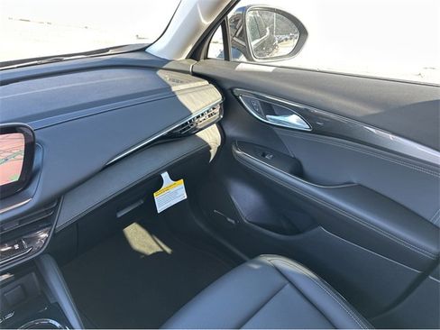 New 2025 Buick Envision Preferred image 17