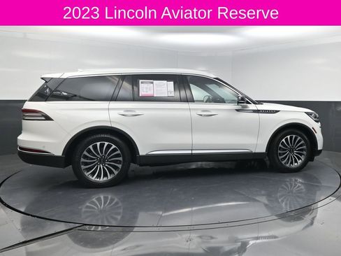 Used 2023 Lincoln Aviator Reserve w/ Equipment Group 201A image 4