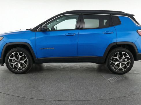 Used 2025 Jeep Compass Limited AWD/4WD image 5