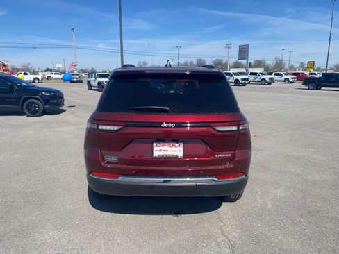 New 2025 Jeep Grand Cherokee Laredo w/ Luxury Tech Group I image 5