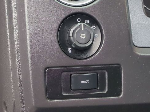 Used 2014 Ford F150 XLT w/ Trailer Tow Package image 18