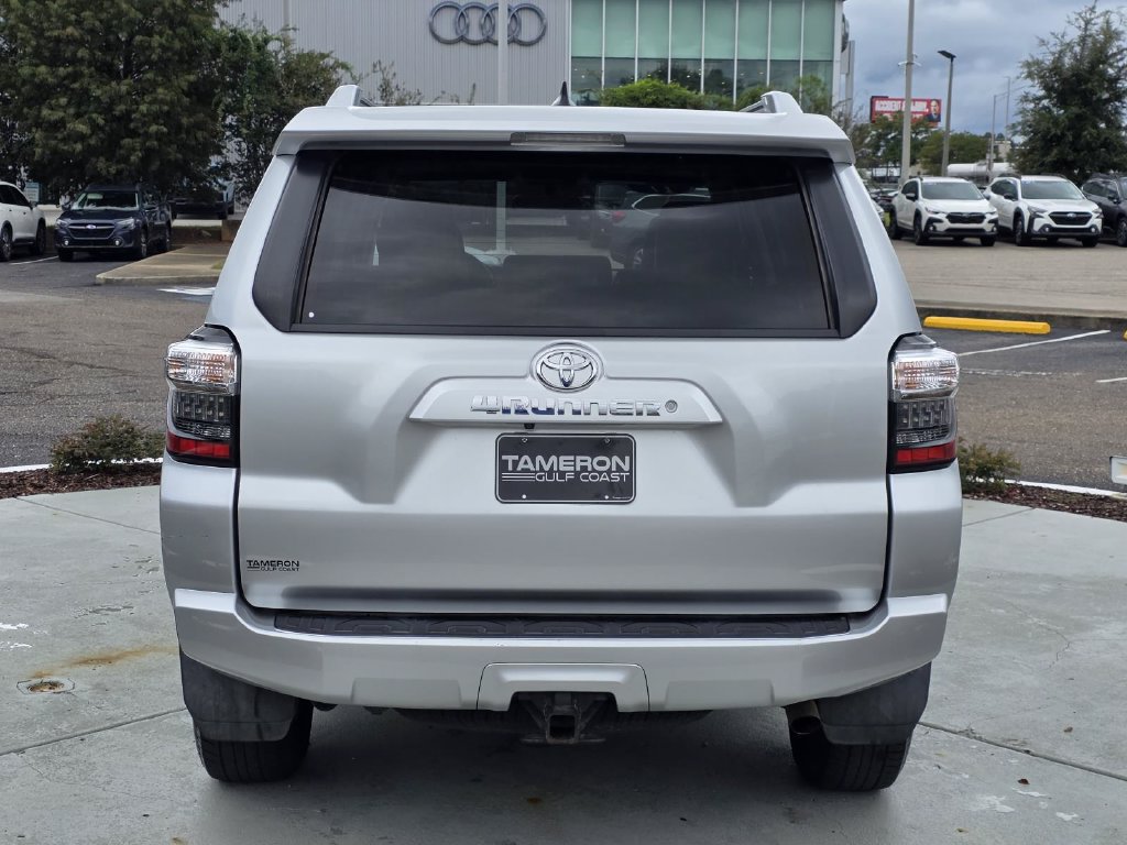 Used 2017 Toyota 4Runner SR5 Premium RWD image 3