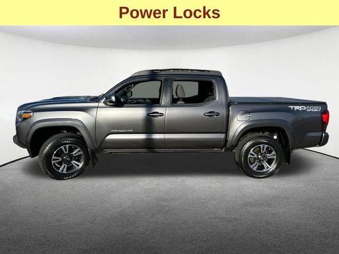 Used 2019 Toyota Tacoma TRD Sport w/ Technology Package image 6