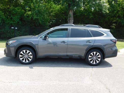 Used 2024 Subaru Outback Limited AWD/4WD image 2