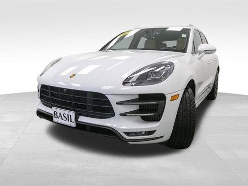 Used 2018 Porsche Macan Turbo image 4