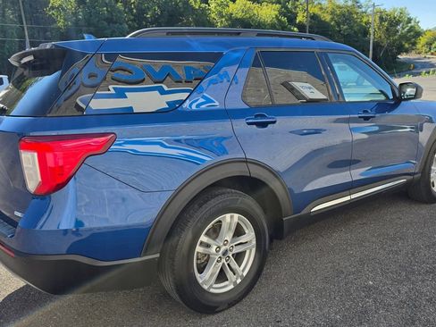 Used 2020 Ford Explorer XLT w/ Equipment Group 202A AWD/4WD image 9