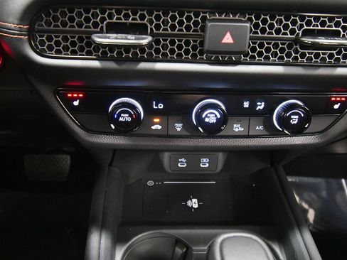 Certified 2026 Honda HR-V Sport image 24