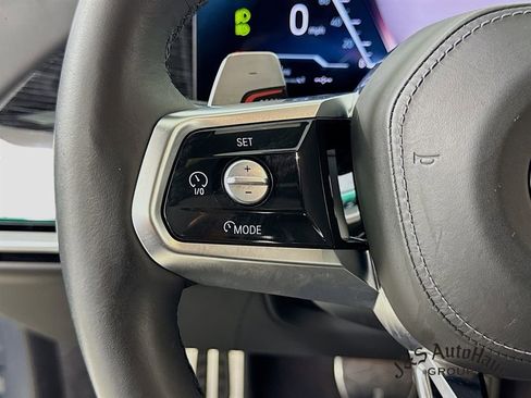 Used 2024 BMW 760i xDrive w/ Luxury Rear Seating Package image 13