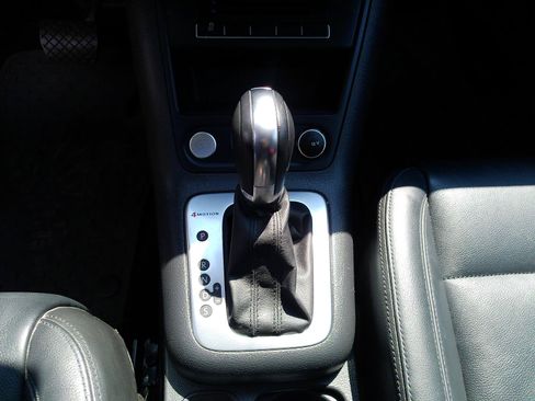 Used 2013 Volkswagen Tiguan SEL AWD/4WD image 18