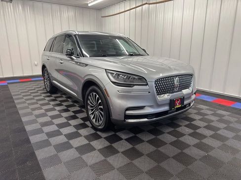 Used 2023 Lincoln Aviator Reserve w/ Equipment Group 201A AWD/4WD image 2