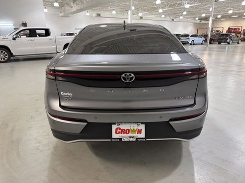 Used 2023 Toyota Crown w/ Advanced Technology Package AWD/4WD image 7