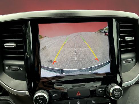 Used 2022 RAM 1500 Big Horn AWD/4WD image 15