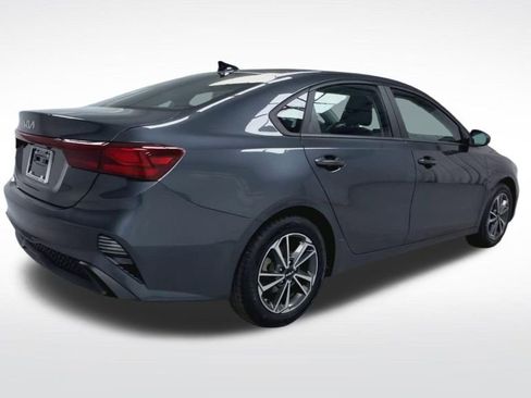 Used 2022 Kia Forte LXS FWD image 22