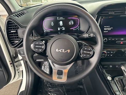 Used 2024 Kia Soul S image 18