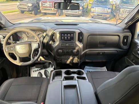 Used 2020 Chevrolet Silverado 2500 W/T w/ WT Safety Package AWD/4WD image 9