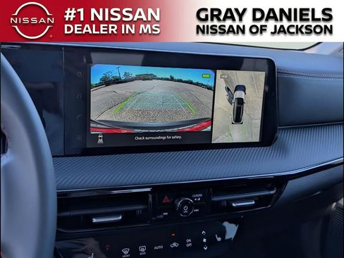 New 2026 Nissan Kicks SR w/ Cold Weather Package image 12