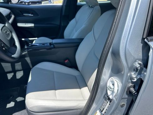 Used 2026 Toyota Prius Limited w/ Limited Premium Package AWD/4WD image 17