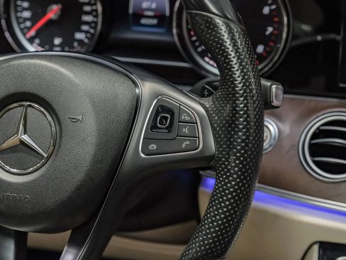 Used 2017 Mercedes-Benz E 300 image 17
