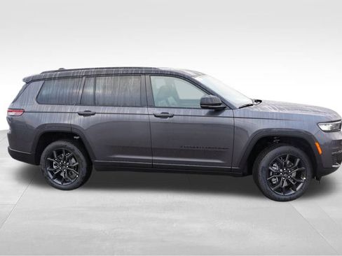 New 2025 Jeep Grand Cherokee L Limited image 2