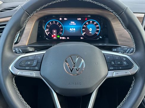 New 2026 Volkswagen Atlas SE FWD image 22