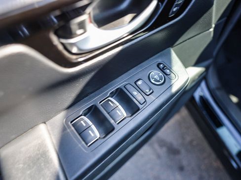 Used 2023 Honda CR-V Sport Touring image 12