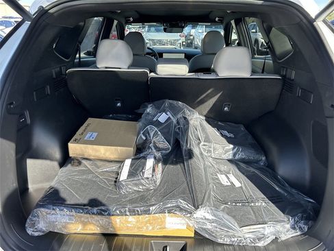 New 2026 Hyundai Tucson Limited image 16