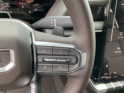 New 2026 GMC Yukon XL Elevation image 9