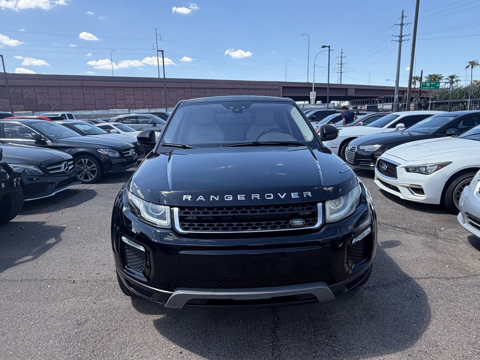 Used 2018 Land Rover Range Rover Evoque SE Premium AWD/4WD image 2