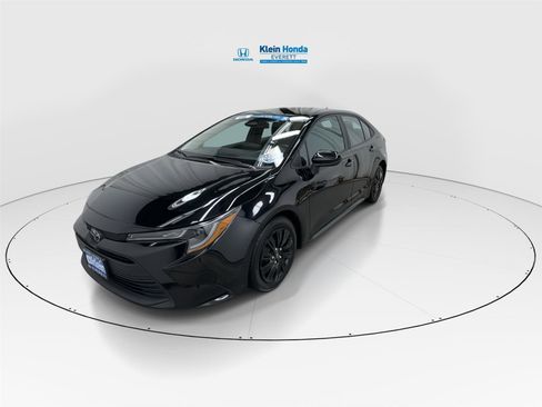 Used 2024 Toyota Corolla LE image 6