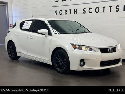 Used 2013 Lexus CT 200h w/ Premium Pkg w/Navigation FWD image 1