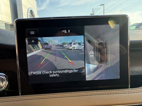 Used 2020 Lincoln Corsair Reserve w/ Equipment Group 201A image 23