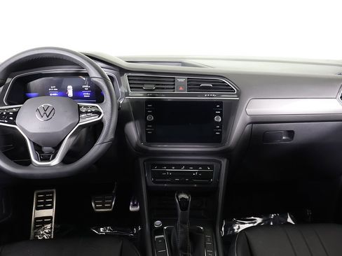 Used 2024 Volkswagen Tiguan SE R-Line AWD/4WD image 37