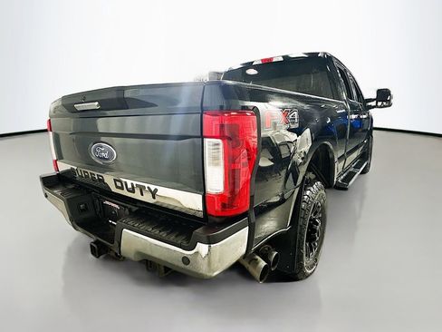 Used 2018 Ford F350 XLT w/ XLT Premium Package image 8