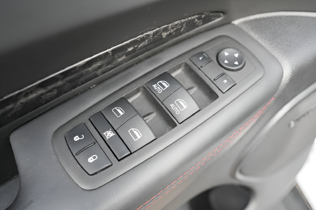 Used 2023 Dodge Durango R/T AWD/4WD image 25